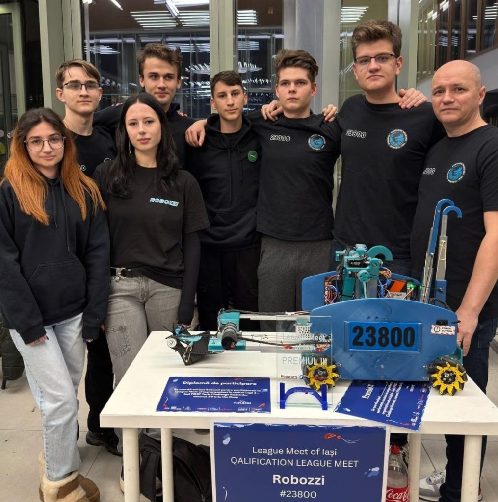 Viitorul roboticii românești: Susține echipa Robozzi #23800 în misiunea lor